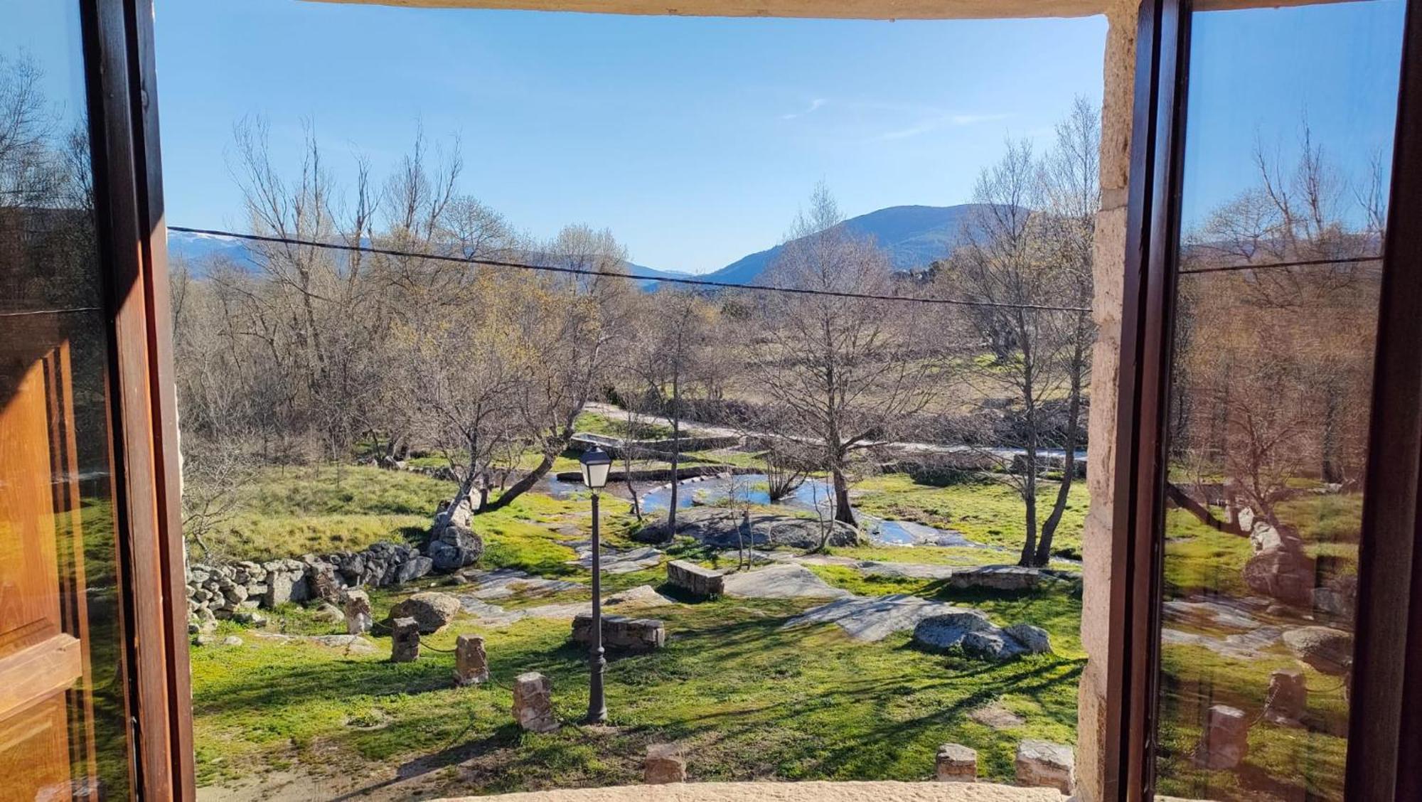 Alojamientos La Dehesa El Berrueco Bagian luar foto